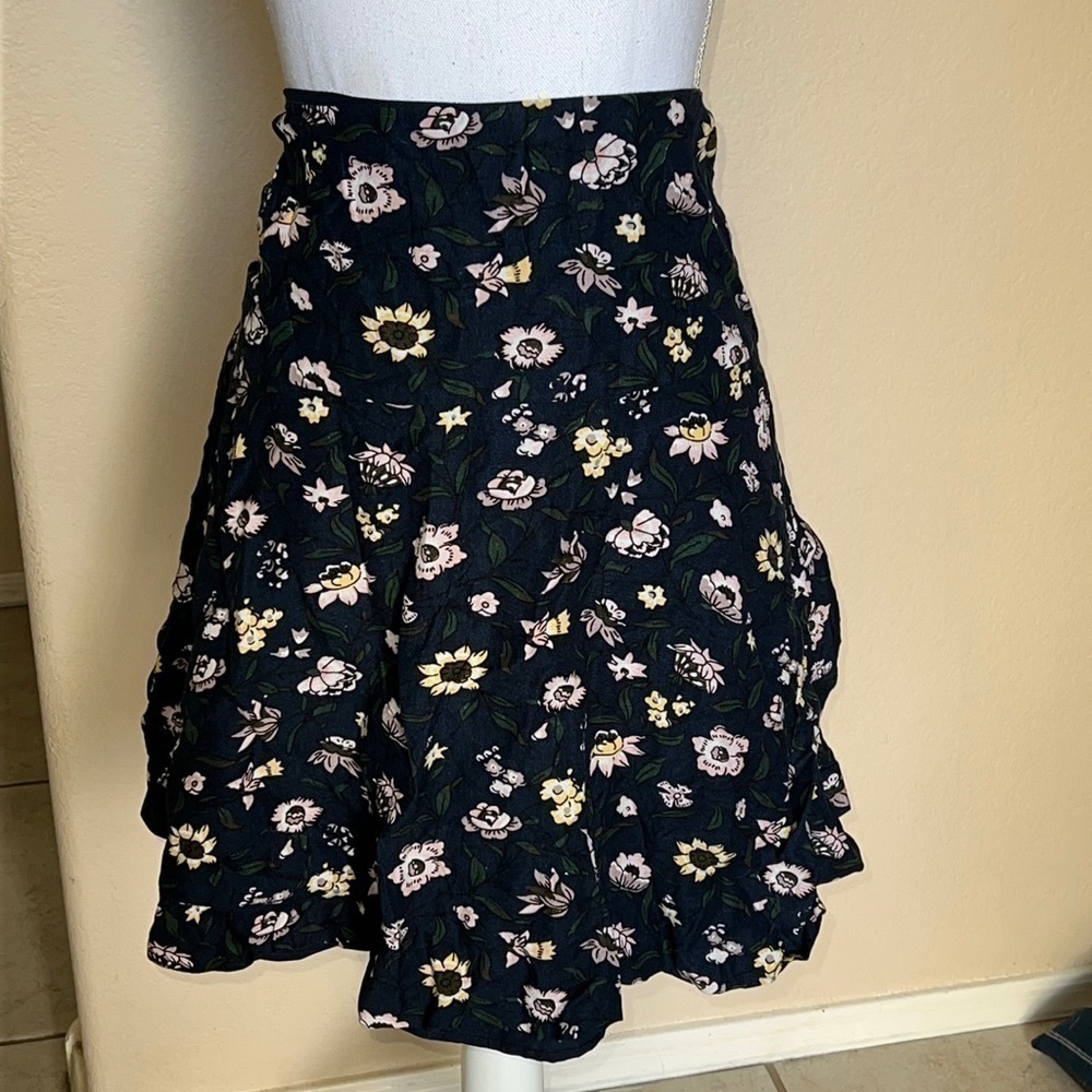 Ann Taylor factory flared floral linen blend skirt